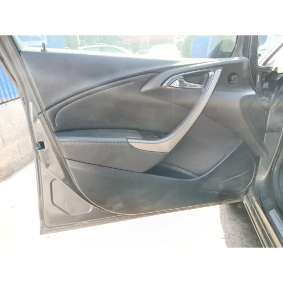 Opel ASTRA J SPORTS TOURER (P10) 2011