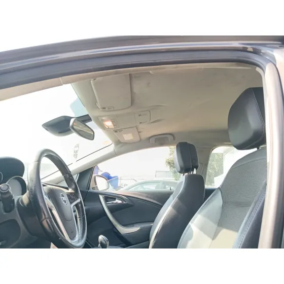 Opel ASTRA J SPORTS TOURER (P10) 2011