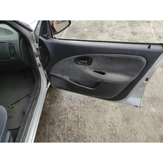 CITROEN SAXO '2002 1.4 PLATA