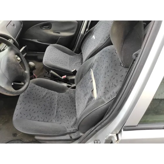 CITROEN SAXO '2002 1.4 PLATA
