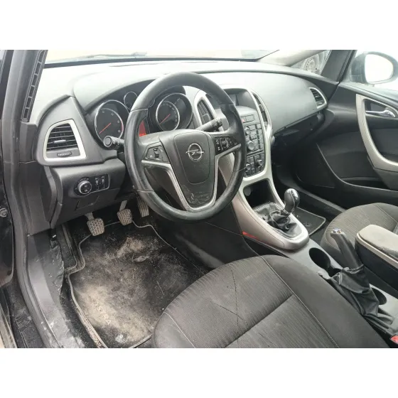 Opel ASTRA J (P10) 2009
