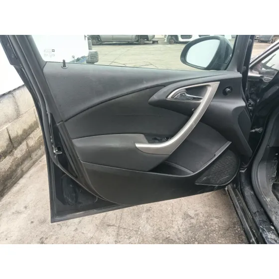 Opel ASTRA J (P10) 2009