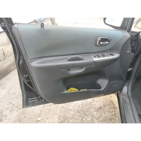Mazda PREMACY (CP) 2000