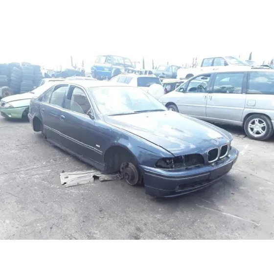 BMW SERIE 5 BERLINA (E39) '2002 525I AZUL
