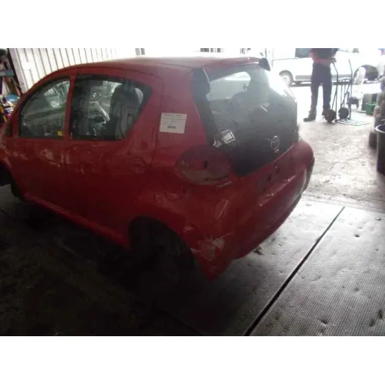 TOYOTA AYGO (KGB/WNB) '2007 1.0 CAT ROJO