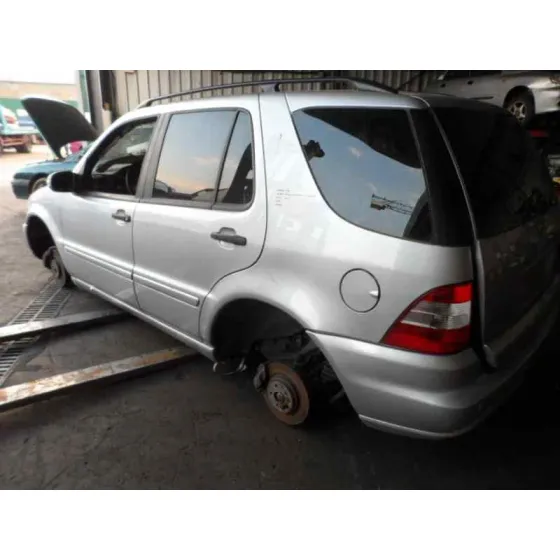 MERCEDES CLASE M (W163) '2002 270 CDI (163.113) PLATA