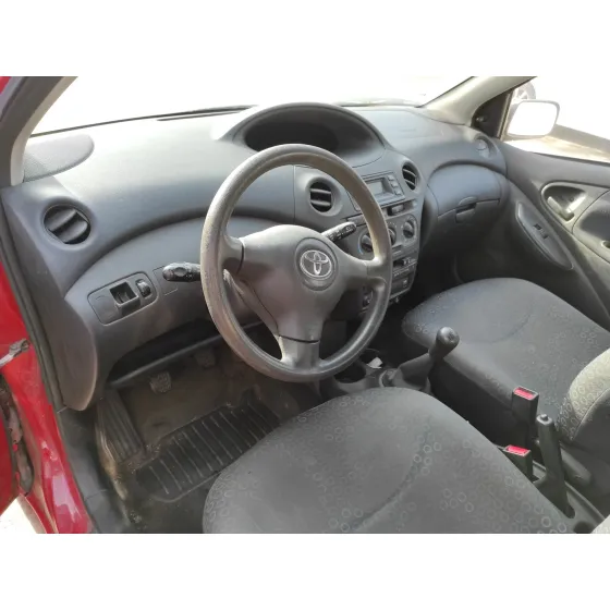 TOYOTA YARIS (NCP1/NLP1/SCP1) '2004 1.0 CAT ROJO