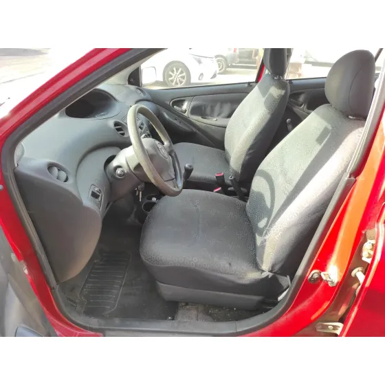 TOYOTA YARIS (NCP1/NLP1/SCP1) '2004 1.0 CAT ROJO