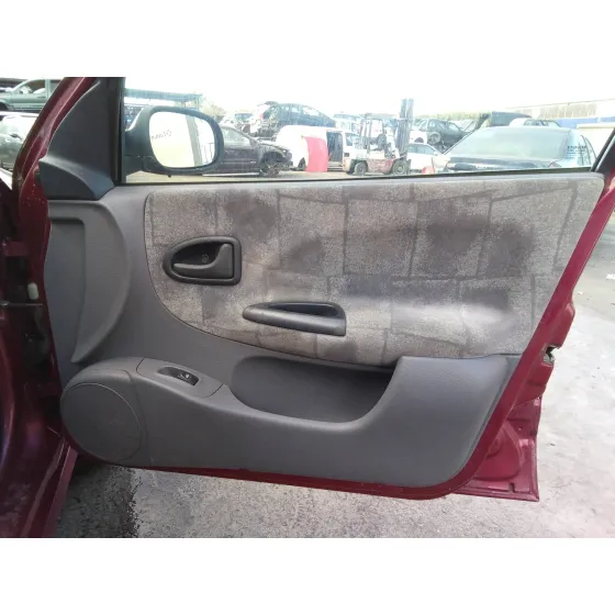 RENAULT MEGANE I FASE 2 GANDTOUR (KA..) '2001 1.9 DCI DIESEL CAT ROJO
