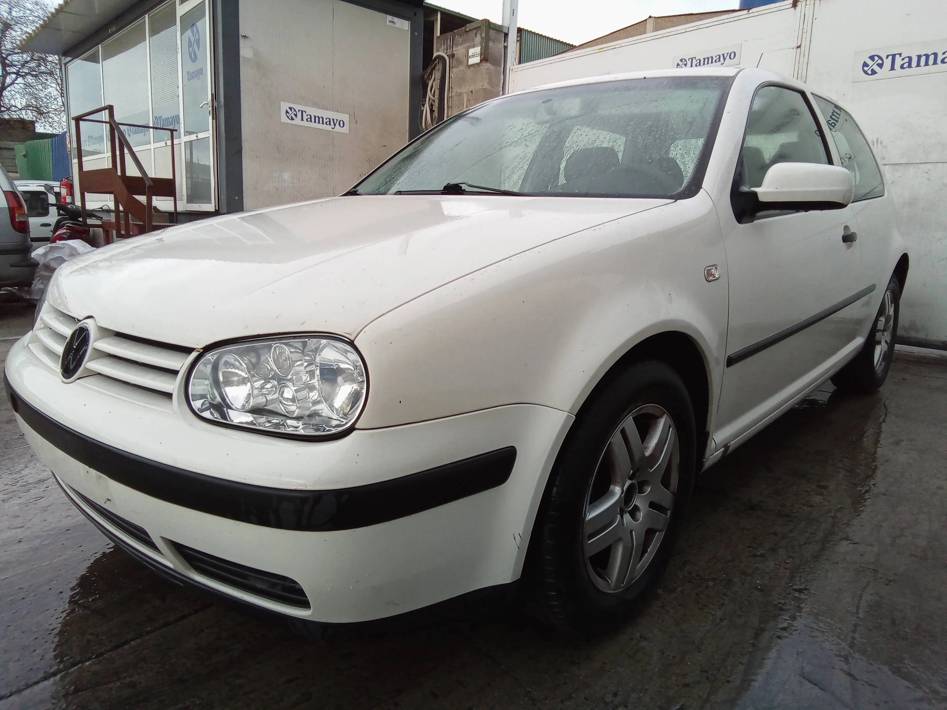 VOLKSWAGEN GOLF IV BERLINA (1J1) VOLKSWAGEN GOLF IV BERLINA (1J1) '2002 1.9 TDI BLANCO 1997