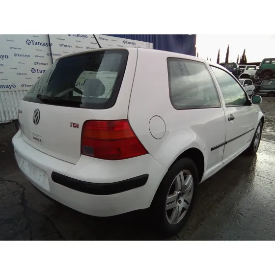 VOLKSWAGEN GOLF IV BERLINA (1J1) '2002 1.9 TDI BLANCO