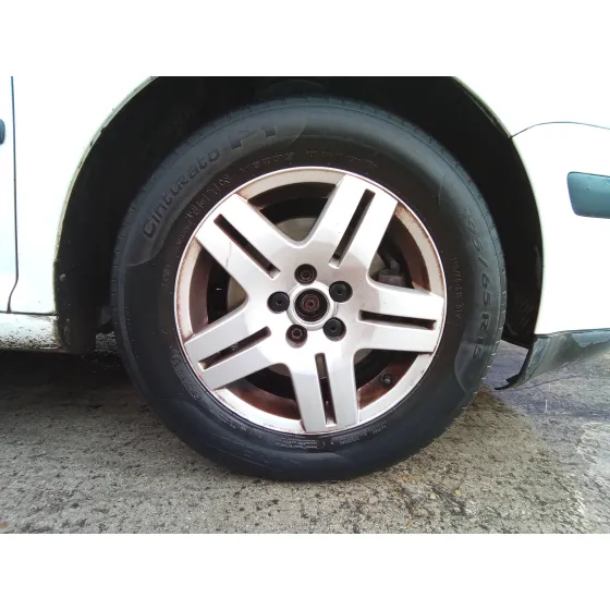 VOLKSWAGEN GOLF IV BERLINA (1J1) '2002 1.9 TDI BLANCO