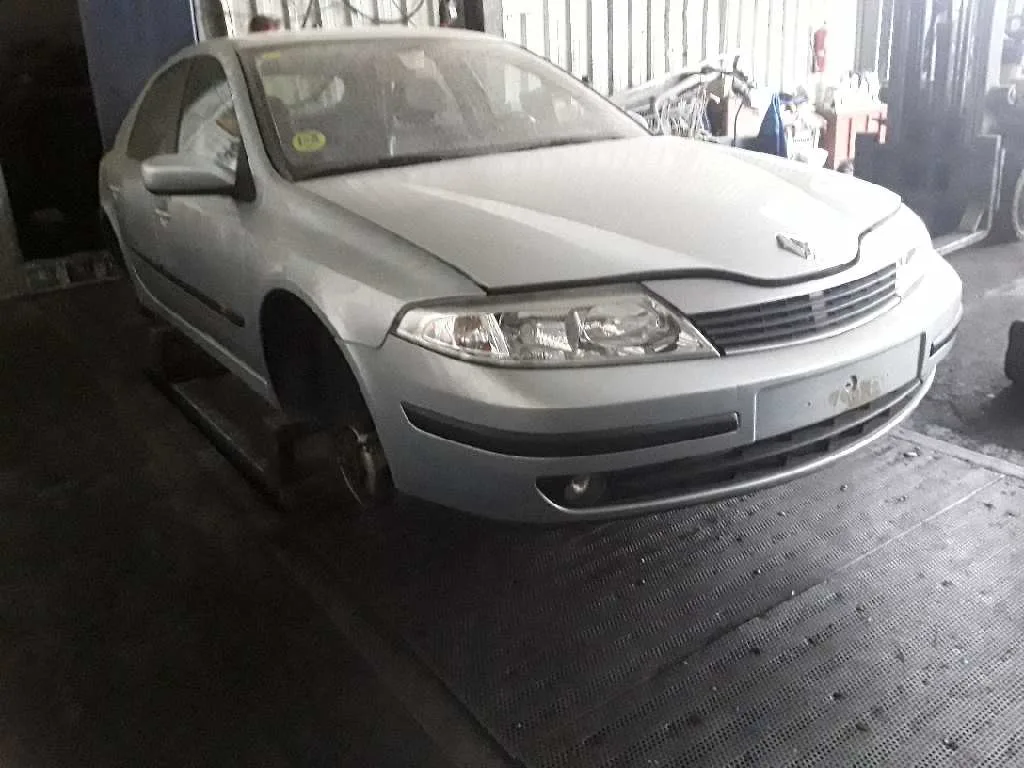 RENAULT LAGUNA II (BG0) '2001 2.0 16V IDE PLATA