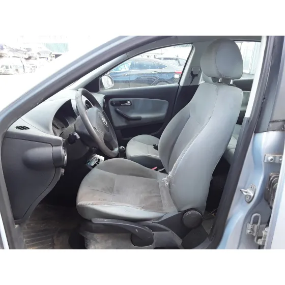 SEAT CORDOBA BERLINA (6L2) '2003 * GRIS
