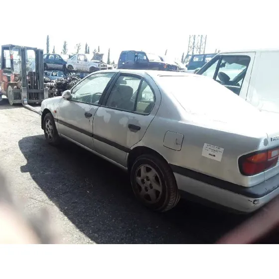 NISSAN PRIMERA BERLINA (P11) '2001 * PLATA