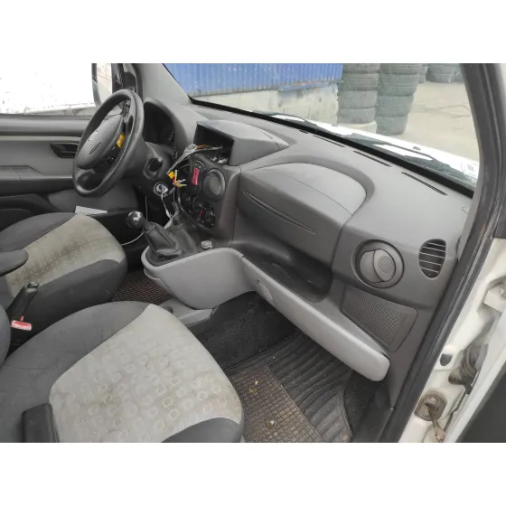 FIAT DOBLO (119) '2006 1.3 16V JTD CAT BLANCO