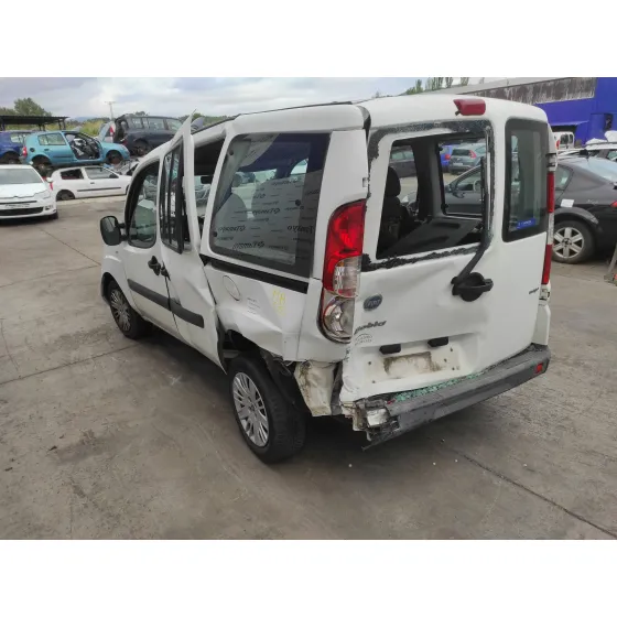 FIAT DOBLO (119) '2006 1.3 16V JTD CAT BLANCO