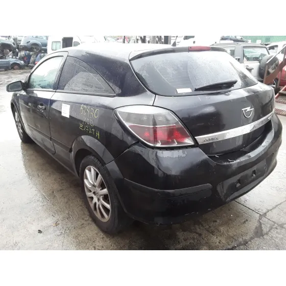 OPEL ASTRA GTC '2005 1.7 16V CDTI NEGRO