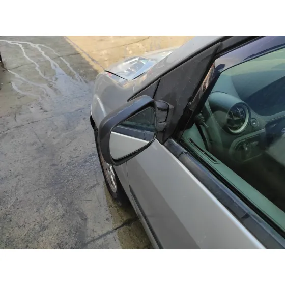 FORD FIESTA (CBK) '2002 1.4 16V CAT PLATA