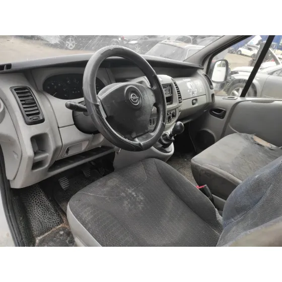 OPEL VIVARO '2004 * BLANCO