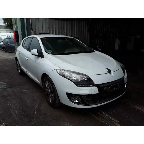 RENAULT MEGANE III BERLINA 5 P '2012 1.2 16V BLANCO