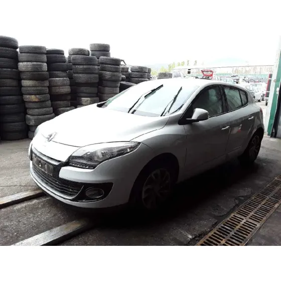 RENAULT MEGANE III BERLINA 5 P '2012 1.2 16V BLANCO