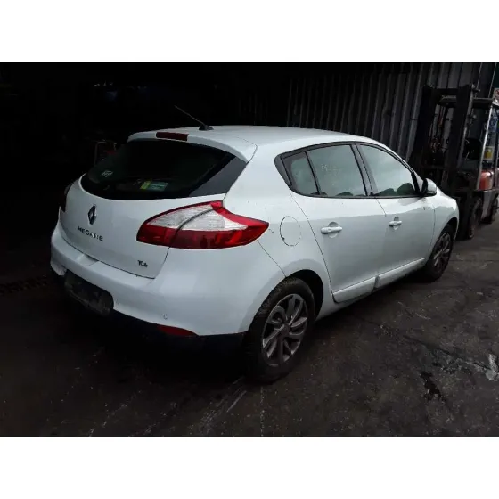 RENAULT MEGANE III BERLINA 5 P '2012 1.2 16V BLANCO