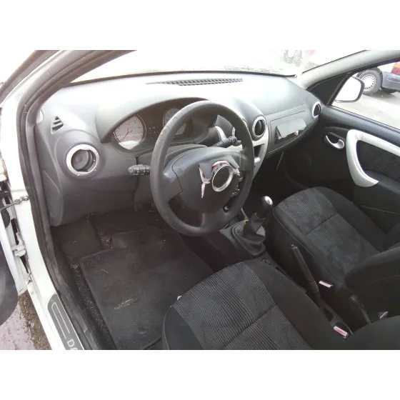 DACIA SANDERO '2009 1.2 16V CAT BLANCO
