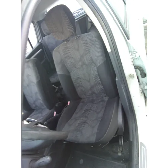 DACIA SANDERO '2009 1.2 16V CAT BLANCO