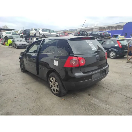 VOLKSWAGEN GOLF V BERLINA (1K1) '2007 NEGRO