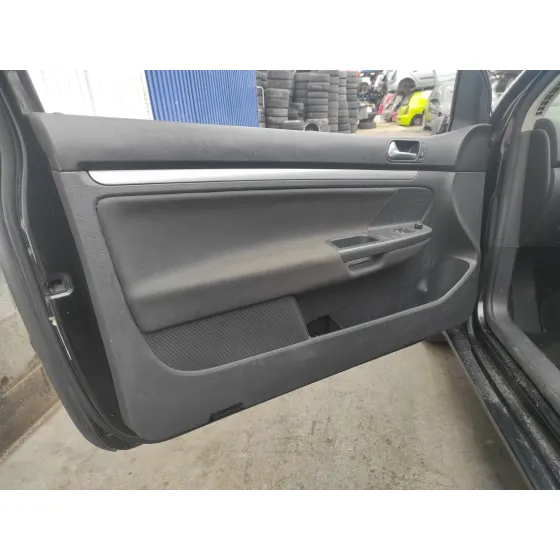 VOLKSWAGEN GOLF V BERLINA (1K1) '2007 NEGRO