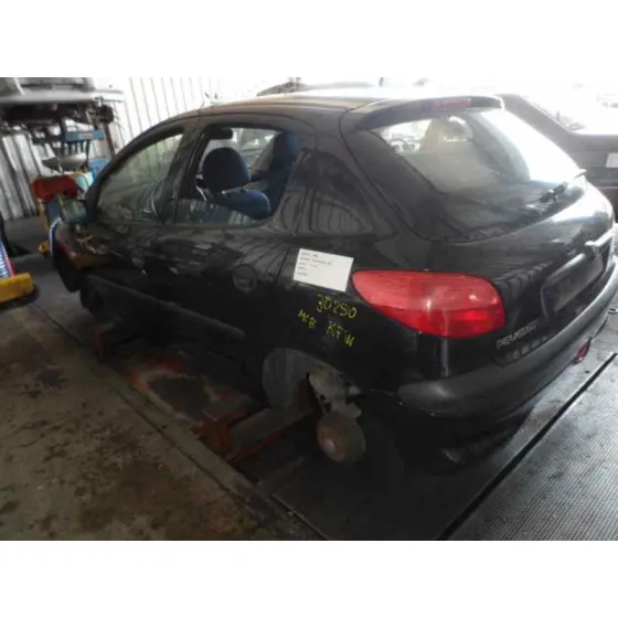 PEUGEOT 206 BERLINA '1998 1.4 NEGRO