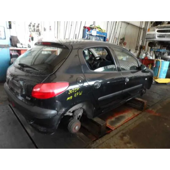 PEUGEOT 206 BERLINA '1998 1.4 NEGRO