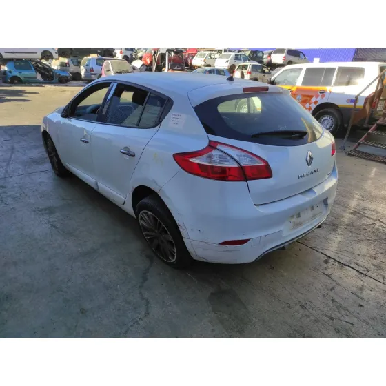 RENAULT MEGANE III BERLINA 5 P '2012 1.5 DCI DIESEL FAP BLANCO