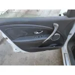 RENAULT MEGANE III BERLINA 5 P RENAULT MEGANE III BERLINA 5 P '2012 1.5 DCI DIESEL FAP BLANCO 2008