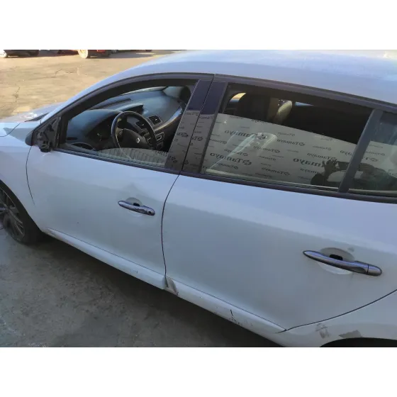 RENAULT MEGANE III BERLINA 5 P '2012 1.5 DCI DIESEL FAP BLANCO