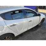 RENAULT MEGANE III BERLINA 5 P RENAULT MEGANE III BERLINA 5 P '2012 1.5 DCI DIESEL FAP BLANCO 2008