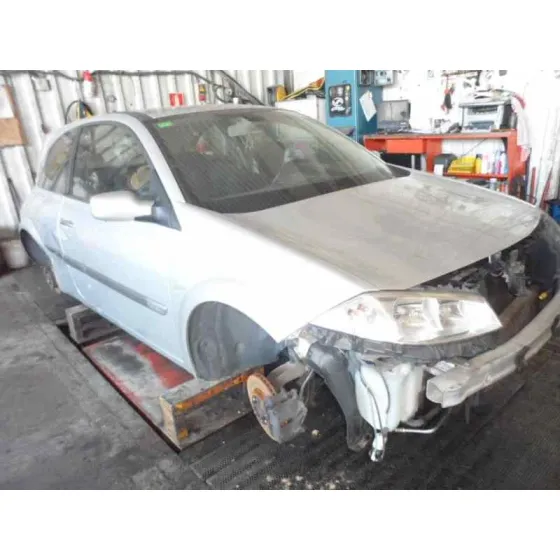 RENAULT MEGANE II BERLINA 3P '2005 1.9 DCI DIESEL PLATA