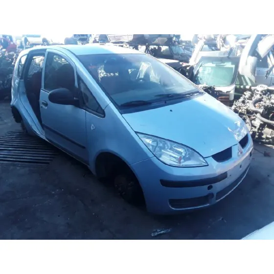 MITSUBISHI COLT BERLINA 5 (Z30A) '2004 * PLATA