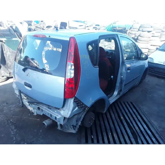 MITSUBISHI COLT BERLINA 5 (Z30A) '2004 * PLATA