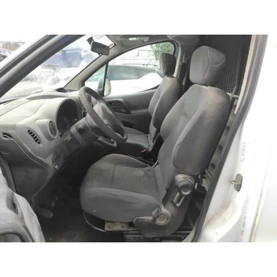 PEUGEOT PARTNER (S2) '2009 * BLANCO