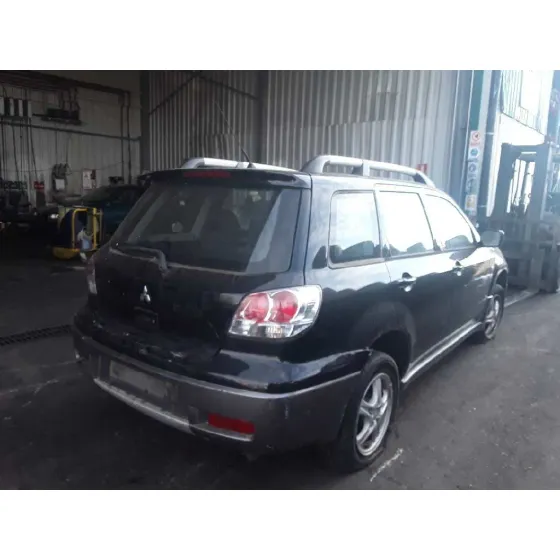 MITSUBISHI OUTLANDER (CU0W) '2005 2.0 CAT NEGRO