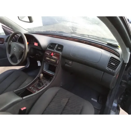 MERCEDES CLASE CLK (W208) COUPE '2001 2.0 COMPRESOR CAT AZUL MARINO