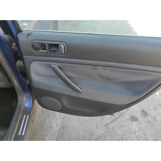VOLKSWAGEN PASSAT VARIANT (3B6) '2003 2.0 20V CAT (ALT) AZUL MARINO