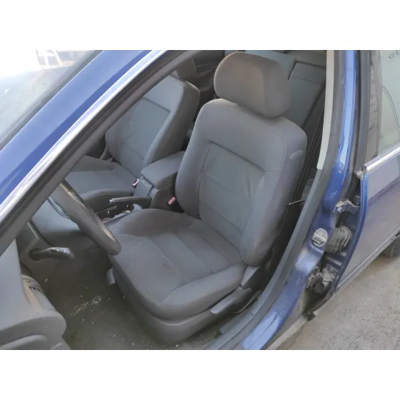 VOLKSWAGEN PASSAT VARIANT (3B6) '2003 2.0 20V CAT (ALT) AZUL MARINO