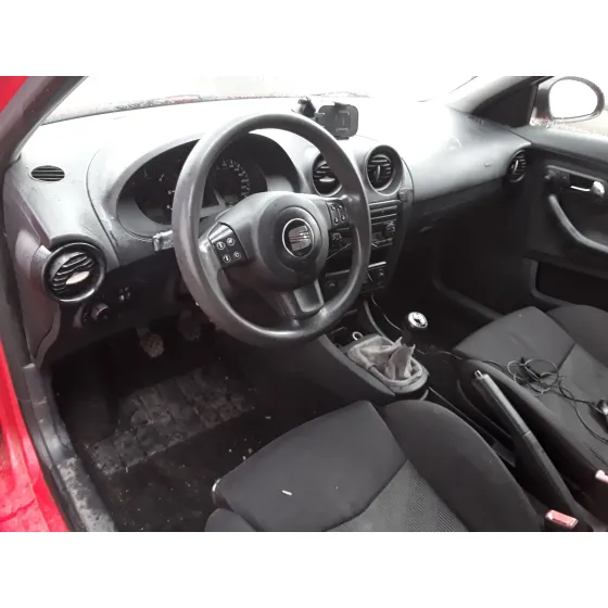 SEAT IBIZA (6L1) '2005 * ROJO