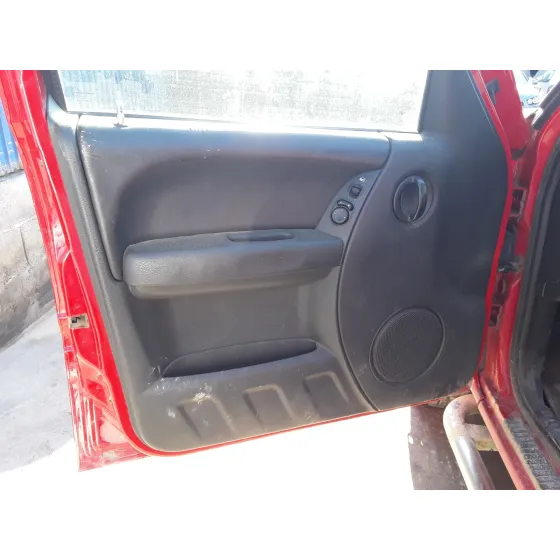 CHRYSLER JEEP CHEROKEE (KJ) '2003 * ROJO