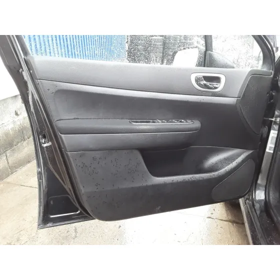 PEUGEOT 307 BREAK / SW (S1) '2004 * NEGRO