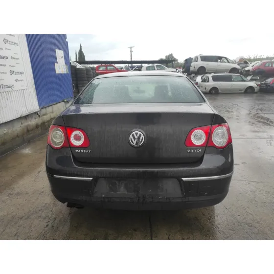 VOLKSWAGEN PASSAT BERLINA (3C2) '2006 * NEGRO