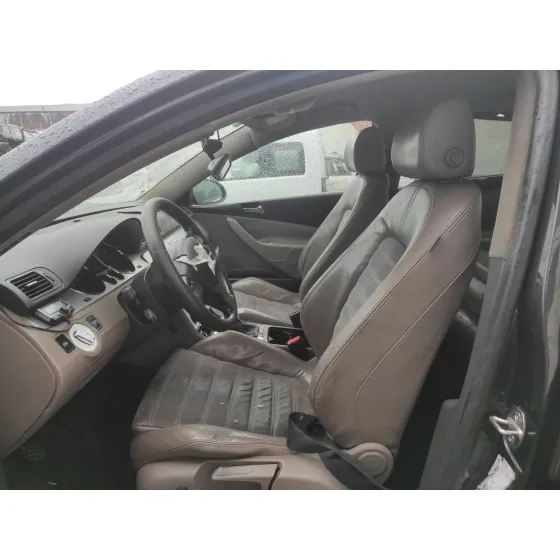 VOLKSWAGEN PASSAT BERLINA (3C2) '2006 * NEGRO